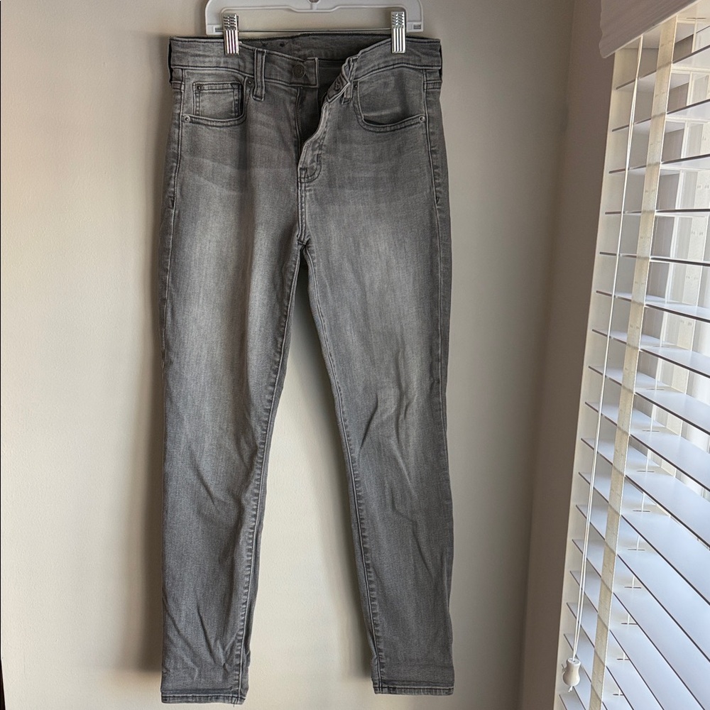 GAP Skinny Jeans in Charcoal